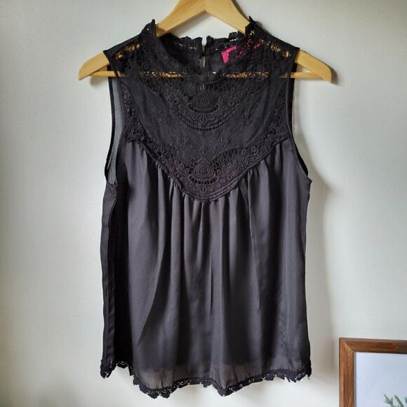 EUC BEAUTIFUL BOOHOO BLACK LACED HI NECK SHEER TOP SLEEVELESS SIZE M/8 - Picture 1 of 10